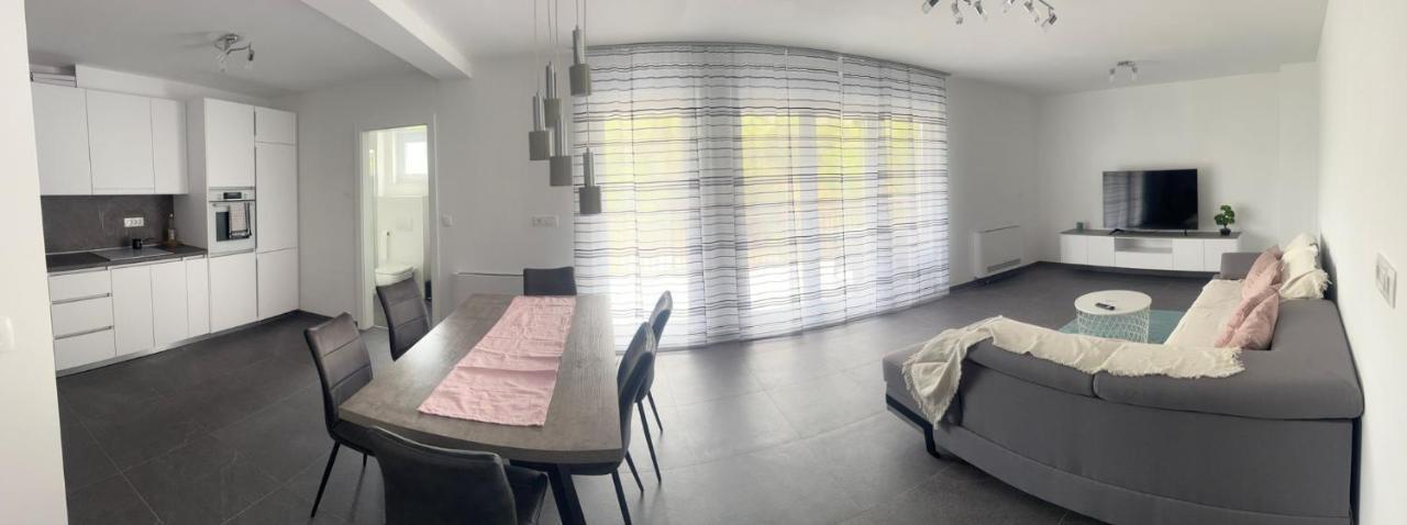 Apartmani Lana Rab Town Eksteriør bilde