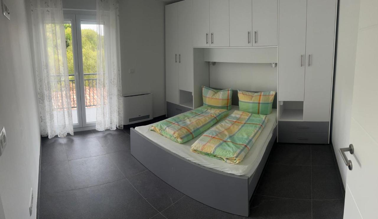 Apartmani Lana Rab Town Eksteriør bilde